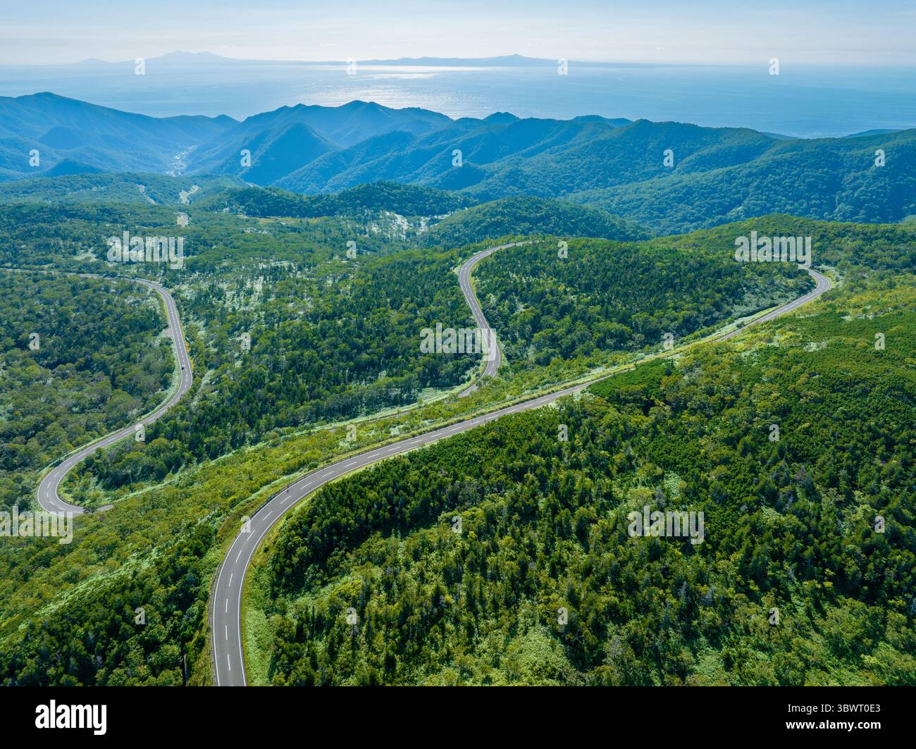 Shiretoko Crossing Road, Hokkaido, Japon Banque D'Images