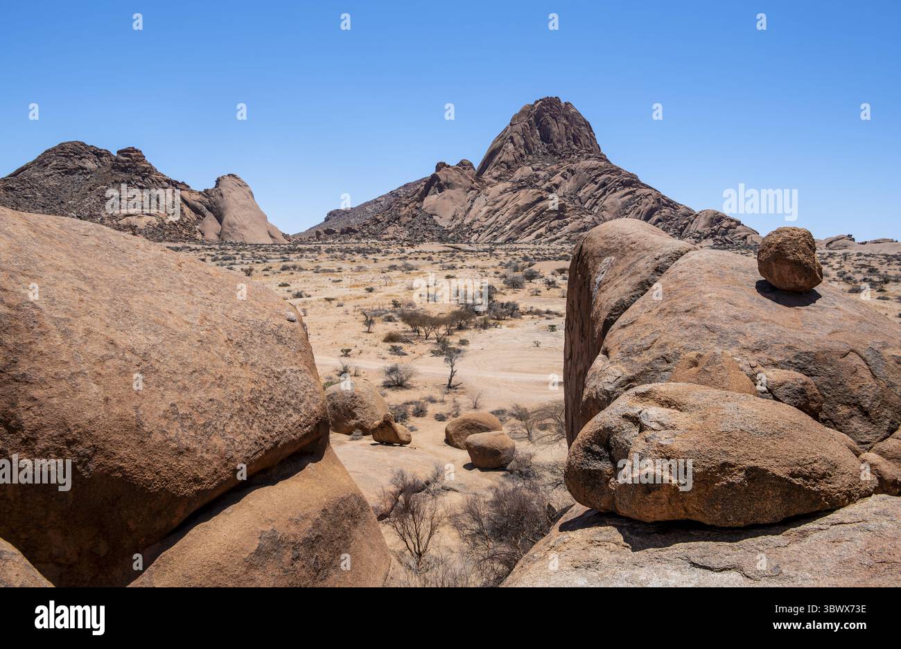 Formation rocheuse, montagnes Pontok, Grand Spitzkoppe, Spitzkoppe, réserve naturelle du Grand Spitzkoppe, Namibie Banque D'Images