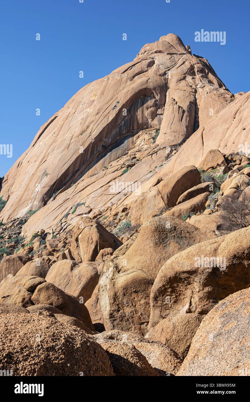Formation rocheuse, montagnes Pontok, Grand Spitzkoppe, Spitzkoppe, réserve naturelle du Grand Spitzkoppe, Namibie Banque D'Images