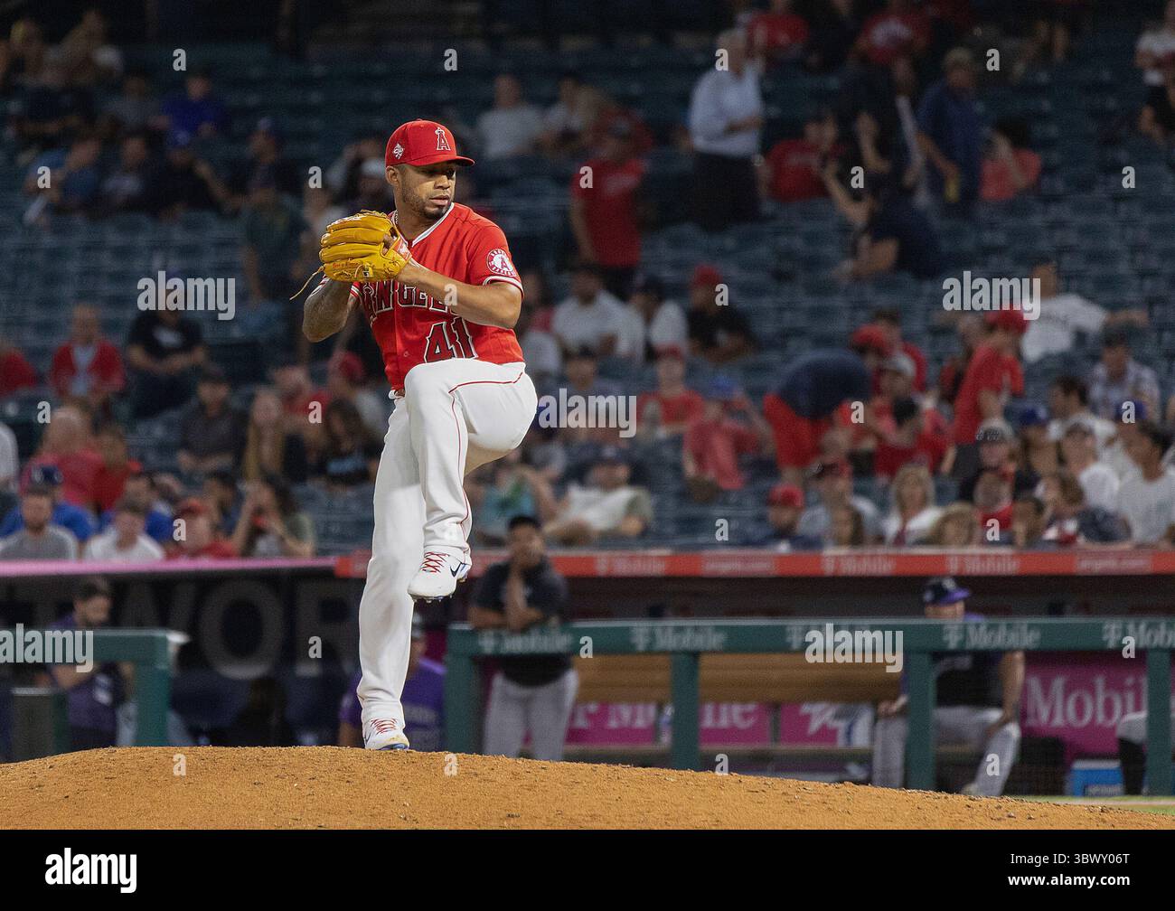 27 juillet 2021, Anaheim, Californie, États-Unis : Junior Guerra #41 des Angels de Los Angeles lors de leur match de saison régulière MLB avec les Rockies du Colorado le mardi 27 juillet 2021 au Angel Stadium d'Anaheim à Anaheim, Californie. Les anges perdent face aux Rocheuses, 3-12. DOUGLAS CUELLAR/PI (crédit image : © Prensa Internacional via ZUMA Press Wire) Banque D'Images