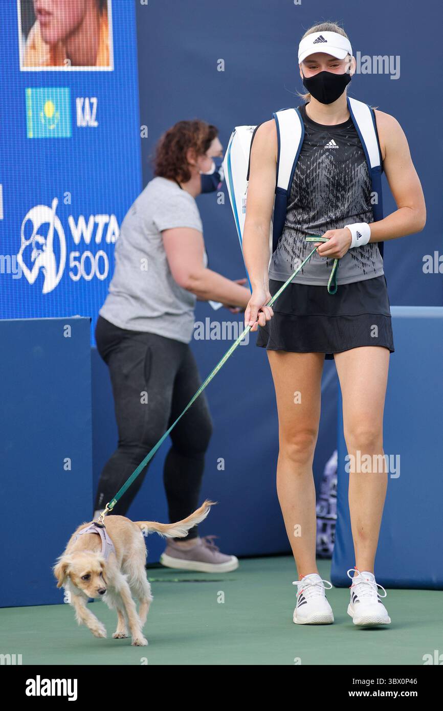 06 août 2021 : Elena Rybakina (KAZ) a été battue par Danielle Collins (USA) 76(5) 76(4) en quarts de finale de la Mubadala Silicon Valley Classic à San Jose State University à San Jose, Californie. ©mal Taam/TennisClix/CSM(image de crédit : &copy ; mal Taam/CSM via ZUMA Wire) Banque D'Images