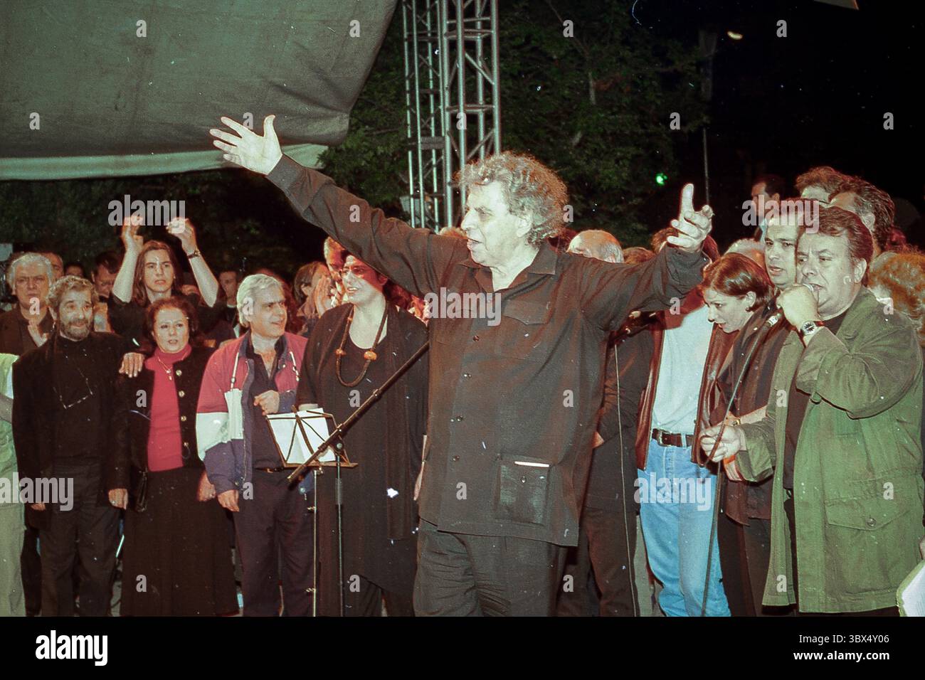 2 septembre 2021, Athènes, Grèce : le compositeur grec Mikis Theodorakis meurt à 96 ans (crédit image : © Eurokinissi via ZUMA Press Wire) Banque D'Images