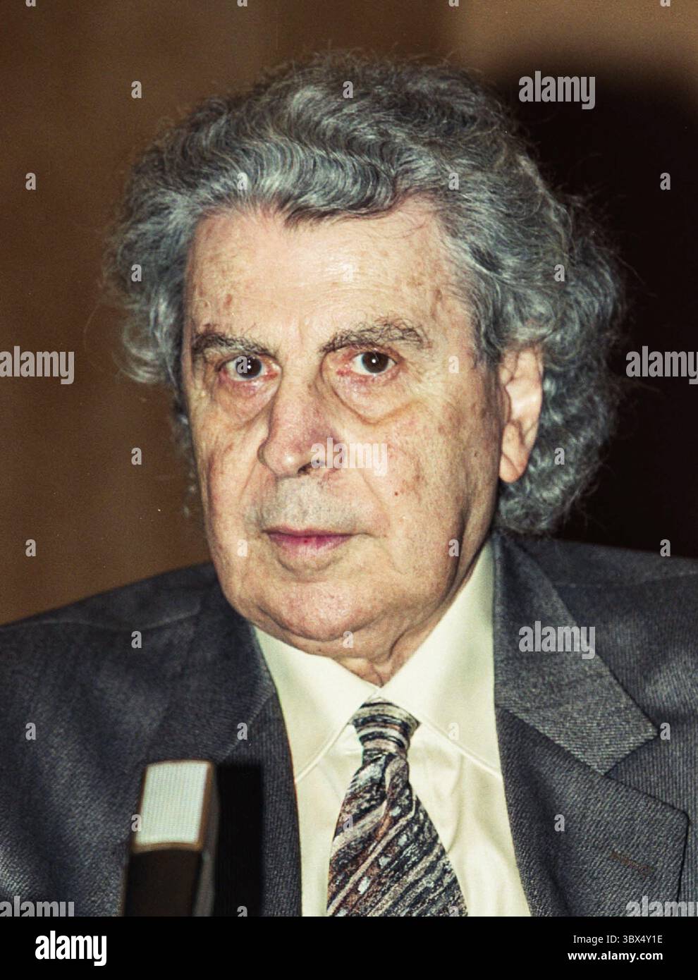 2 septembre 2021, Athènes, Grèce : le compositeur grec Mikis Theodorakis meurt à 96 ans (crédit image : © Eurokinissi via ZUMA Press Wire) Banque D'Images