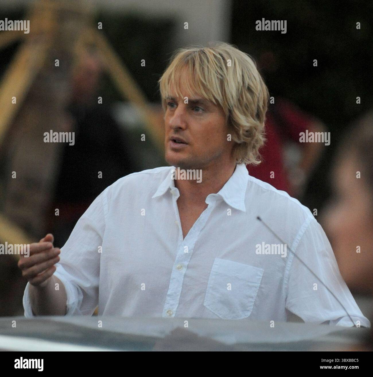 MIAMI BEACH, FL - 18 AVRIL 2008 : (COUVERTURE EXCLUSIVE) les acteurs Jennifer Aniston et Owen Wilson tournent une scène pour 'Marley and me' au Tides Hotel. 18 avril 2008 à Miami Beach, Floride. ...Personnes : Owen Wilson (crédit image : © SMG via ZUMA Press Wire) Banque D'Images