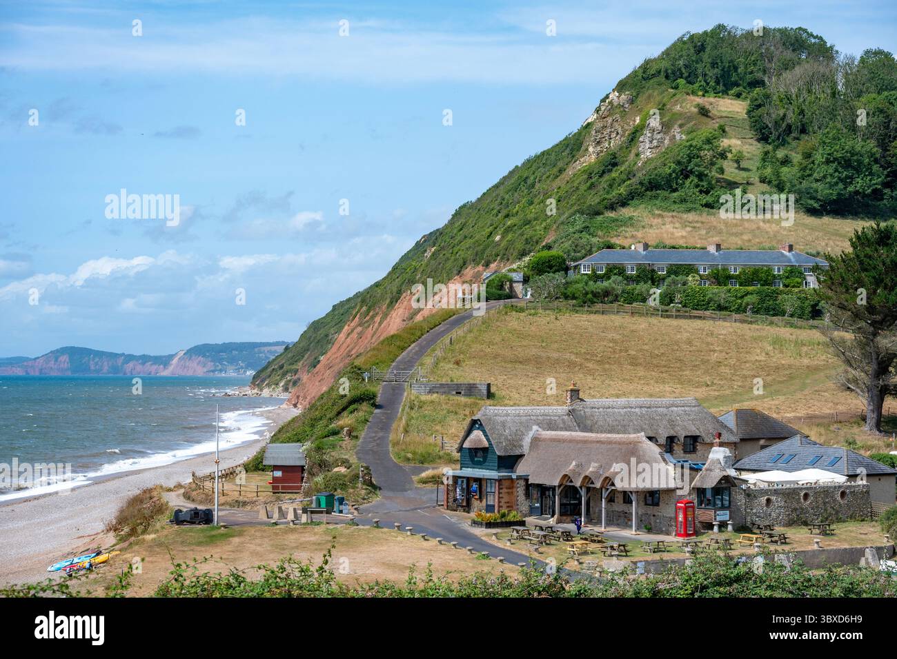 Sea Shanty et West Cliff, Branscombe, Devon, Angleterre Banque D'Images