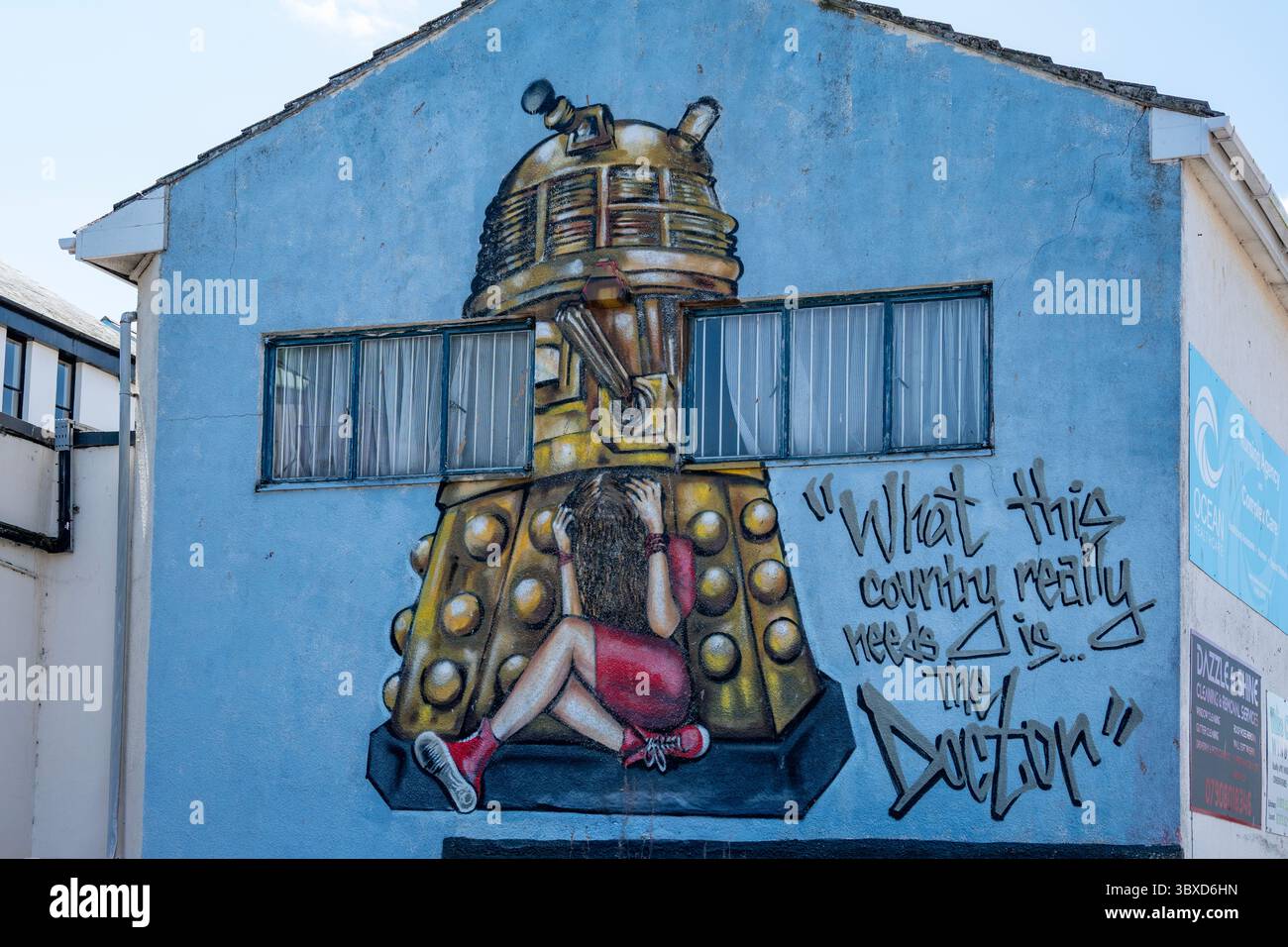 Dalek Street Art à Brixham, Devon, Angleterre Banque D'Images