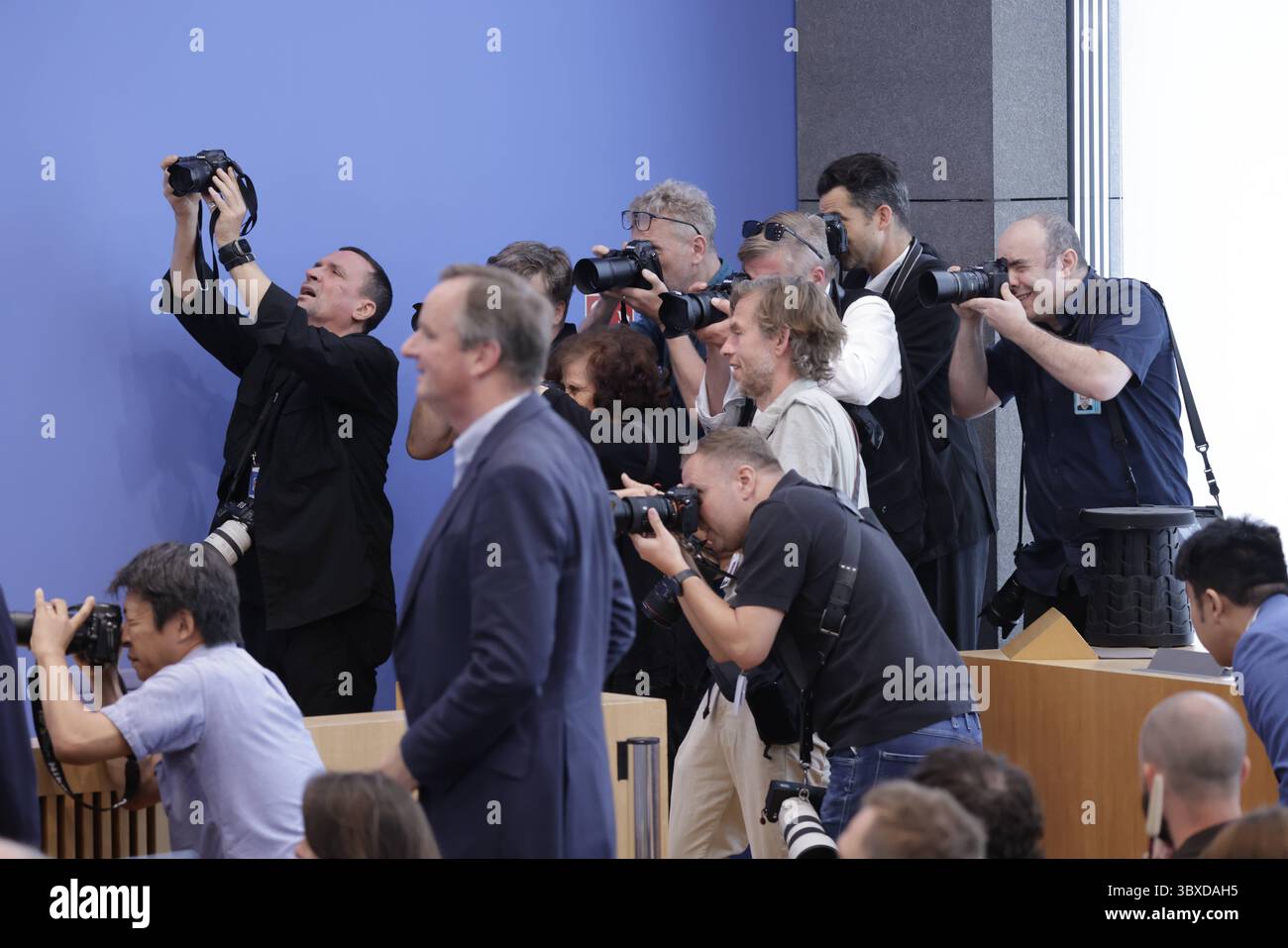Deutschland, Berlin, Bundespressekonferenz, Thema : Aktuelle Themen der Innen- und Außenpolitik *** Allemagne, Berlin, Conférence de presse fédérale, sujets d'actualité en politique intérieure et étrangère Banque D'Images