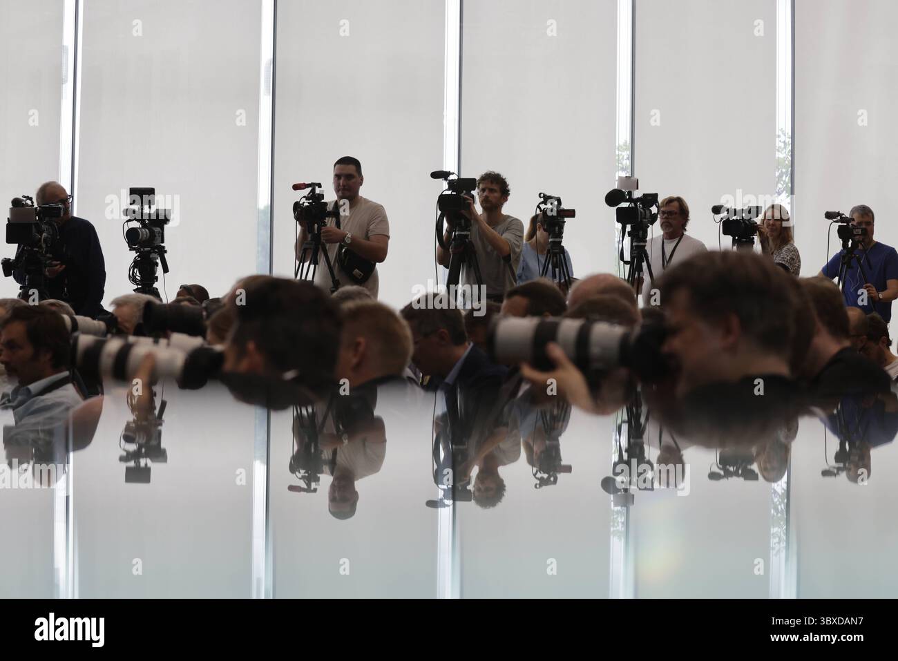 Deutschland, Berlin, Bundespressekonferenz, Thema : Aktuelle Themen der Innen- und Außenpolitik *** Allemagne, Berlin, Conférence de presse fédérale, sujets d'actualité en politique intérieure et étrangère Banque D'Images