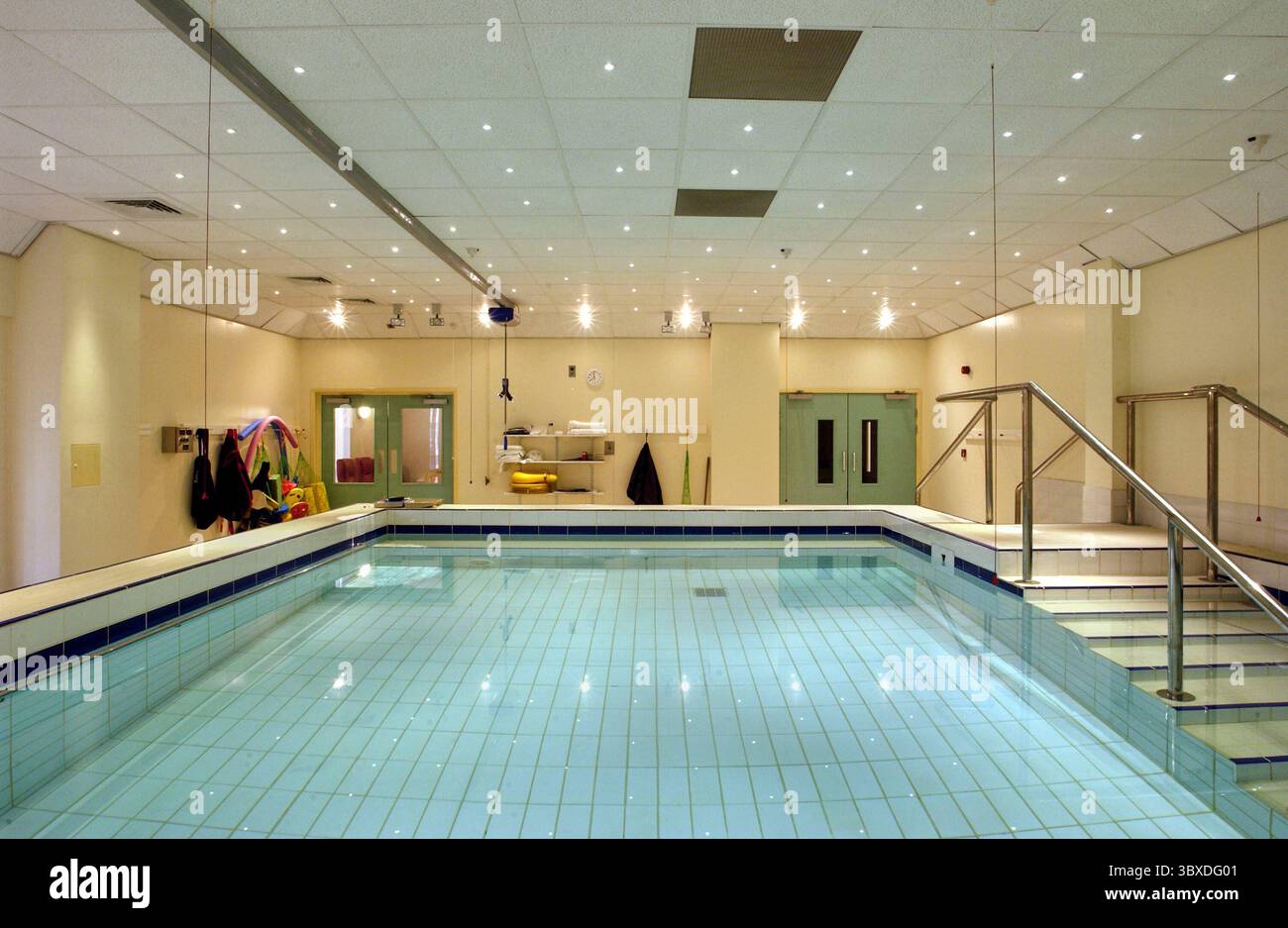 Nom de fichier : DSC 0013.TIF taille du fichier : 16.9MB (17770656 bytes) date de prise : 24, Dec 2001 11 :39 :49 taille de l'image : 3008 x 1960 pixels résolution : 300 x 300 dpi profondeur bit : 8 bits/Channel attribut de protection : Off ID appareil photo : N/A appareil photo : NIKON D1X mode qualité : HI (RVB non compressé) mode de mesure : Matrix mode d'exposition : priorité vitesse d'obturation lumière : pas de focale : 14,0 mm vitesse d'obturation : 1,0 secondes ouverture : F11.0 compensation d'exposition : 0,0 EV Balance des blancs : objectif automatique : 14 mm F2.8 mode de synchronisation du flash : N/A différence d'exposition : 0,0 EV Programme flexible : pas de sensibilité : Banque D'Images