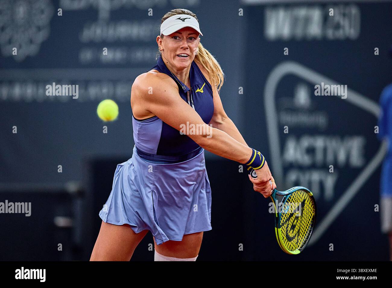 Hambourg, Hambourg, Allemagne. 18 juillet 2025. Dalma Galfi de Hongrie revient avec revers lors du MSC Hamburg Ladies Open - Womens Tennis, WTA250, 18.7,2025, Hambourg (Tennis am Rothenbaum), Allemagne, Foto : Mathias Schulz (crédit image : © Mathias Schulz/ZUMA Press Wire) USAGE ÉDITORIAL SEULEMENT ! Non destiné à UN USAGE commercial ! Banque D'Images