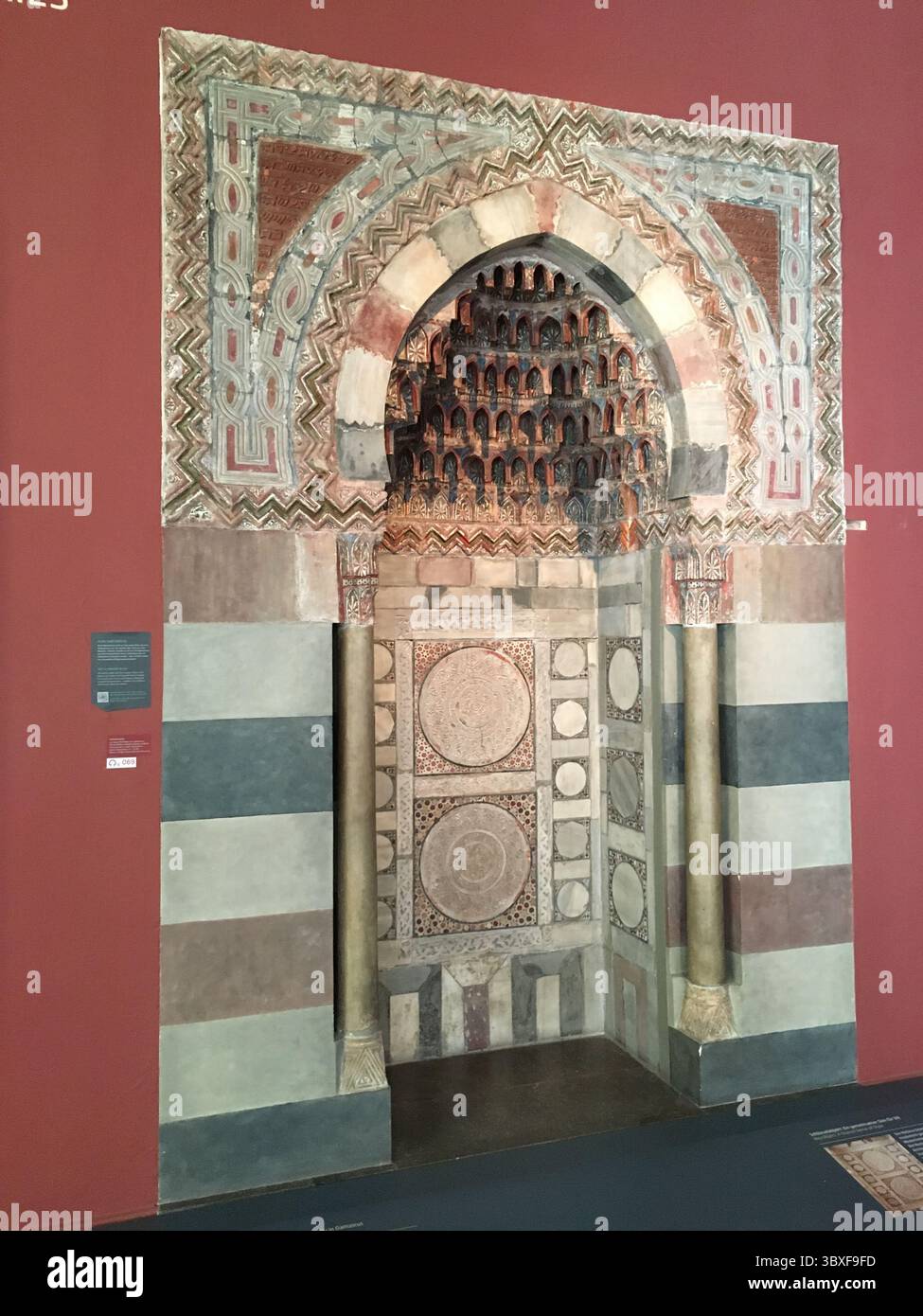 Pologne - la ville de Poznań capture une architecture diversifiée, des maisons de ville Renaissance aux façades Art Nouveau en passant par les tours modernes Banque D'Images