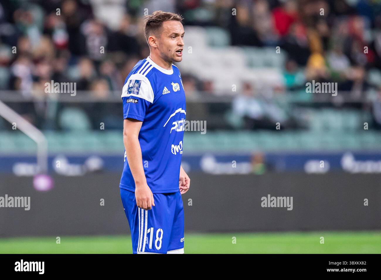 7 novembre 2021, Varsovie, Pologne : Dawid Kort de Stal en action lors du match polonais PKO Ekstraklasa League entre Legia Warszawa et Stal Mielec au Marshal Jozef Pilsudski Legia Varsovie Municipal Stadium..score final ; Legia Warszawa 1 :3 Stal Mielec. (Crédit image : © Mikolaj Barbanell/SOPA images via ZUMA Press Wire) Banque D'Images