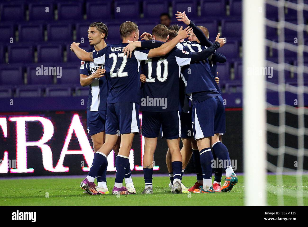 Vienne, Autriche. 18 juillet 2025. VIENNE, AUTRICHE - 18 JUILLET : jubilation par Martin Winkler de Hertha BSC Berlin et de l'équipe lors du match amical de pré-saison entre le FK Austria Wien et Hertha BSC Berlin au Generali Arena le 18 juillet 2025 à Vienne, Autriche.250718_SEPA_29_039 - 20250718_PD9341 crédit : APA-PictureDesk/Alamy Live News Banque D'Images