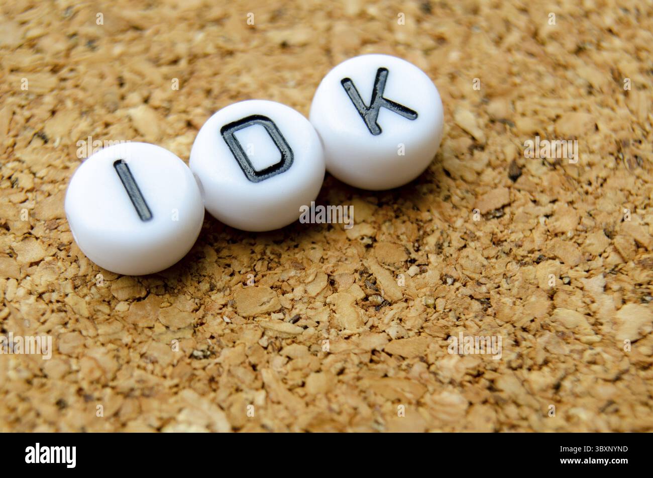 IDK signifie I ne sais pas, une expression informelle utilisée pour indiquer l'incertitude ou le manque de connaissances sur quelque chose Banque D'Images