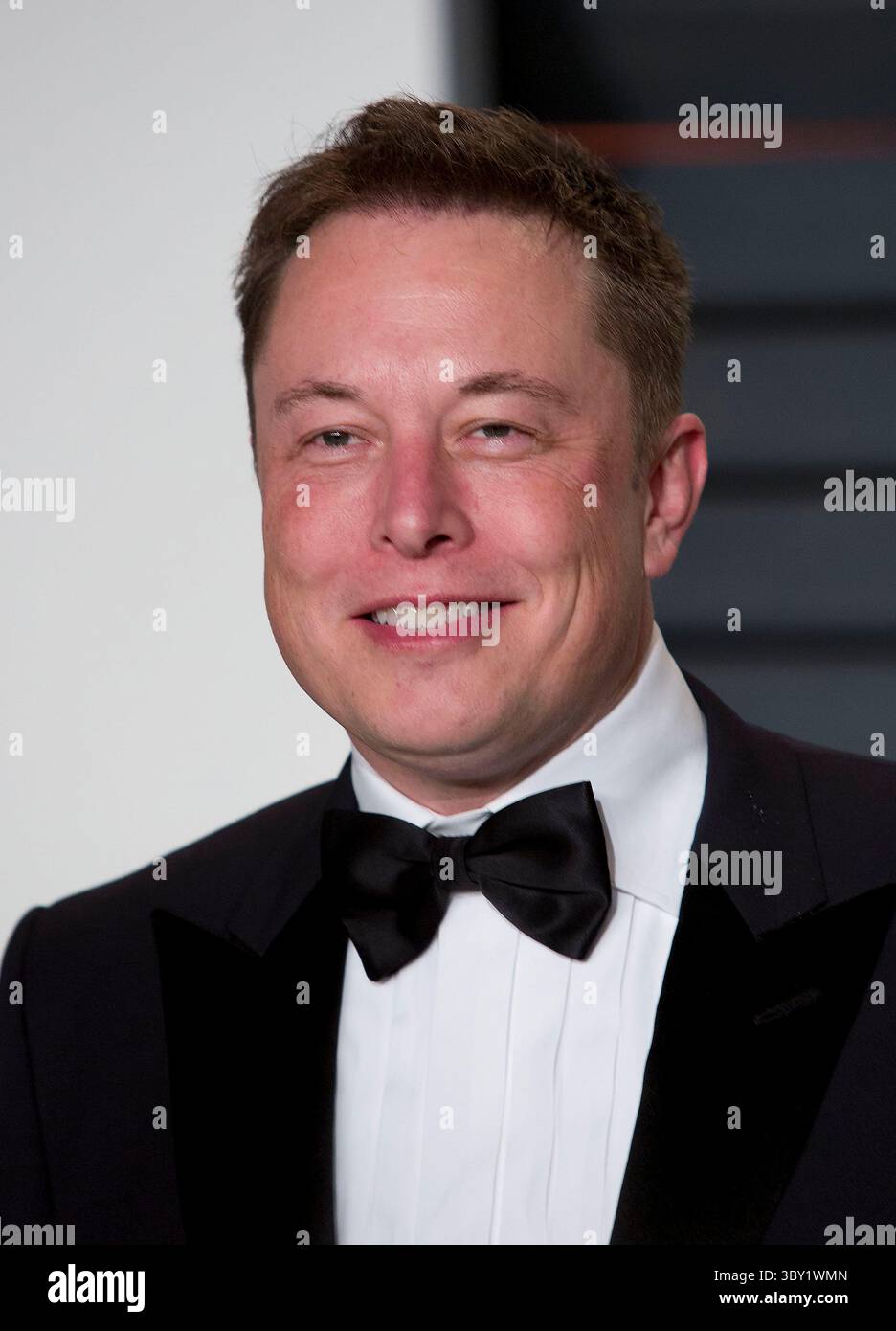 25 avril 2022 : le conseil d'administration de Twitter a accepté une offre de rachat de 44 milliards de dollars US de la part du milliardaire Elon Musk. M. Musk, qui a fait l'offre de choc il y a moins de deux semaines, a déclaré que Twitter avait un "énorme potentiel" qu'il débloquerait. PHOTO DU DOSSIER : 22 février 2015, Beverly Hills, Californie, États-Unis : ELON MUSK sur le tapis rouge lors de la Vanity Fair Oscar Party 2015 tenue au Annenberg Center. (Crédit image : © Javier Rojas/Prensa Internacional via ZUMA Wire) Banque D'Images