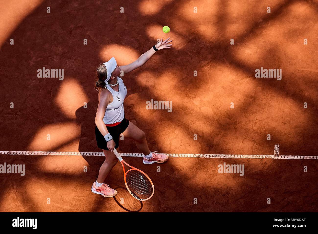 Hambourg, Hambourg, Allemagne. 19 juillet 2025. Anna Pircher d'Autriche sert à Barbara Kostecka de Pologne lors des coupes d'été Tennis Europe 2025 - Girls Tennis, 19.7,2025, Hambourg (Tennis am Rothenbaum), Allemagne, Foto : Mathias Schulz (crédit image : © Mathias Schulz/ZUMA Press Wire) USAGE ÉDITORIAL SEULEMENT ! Non destiné à UN USAGE commercial ! Banque D'Images