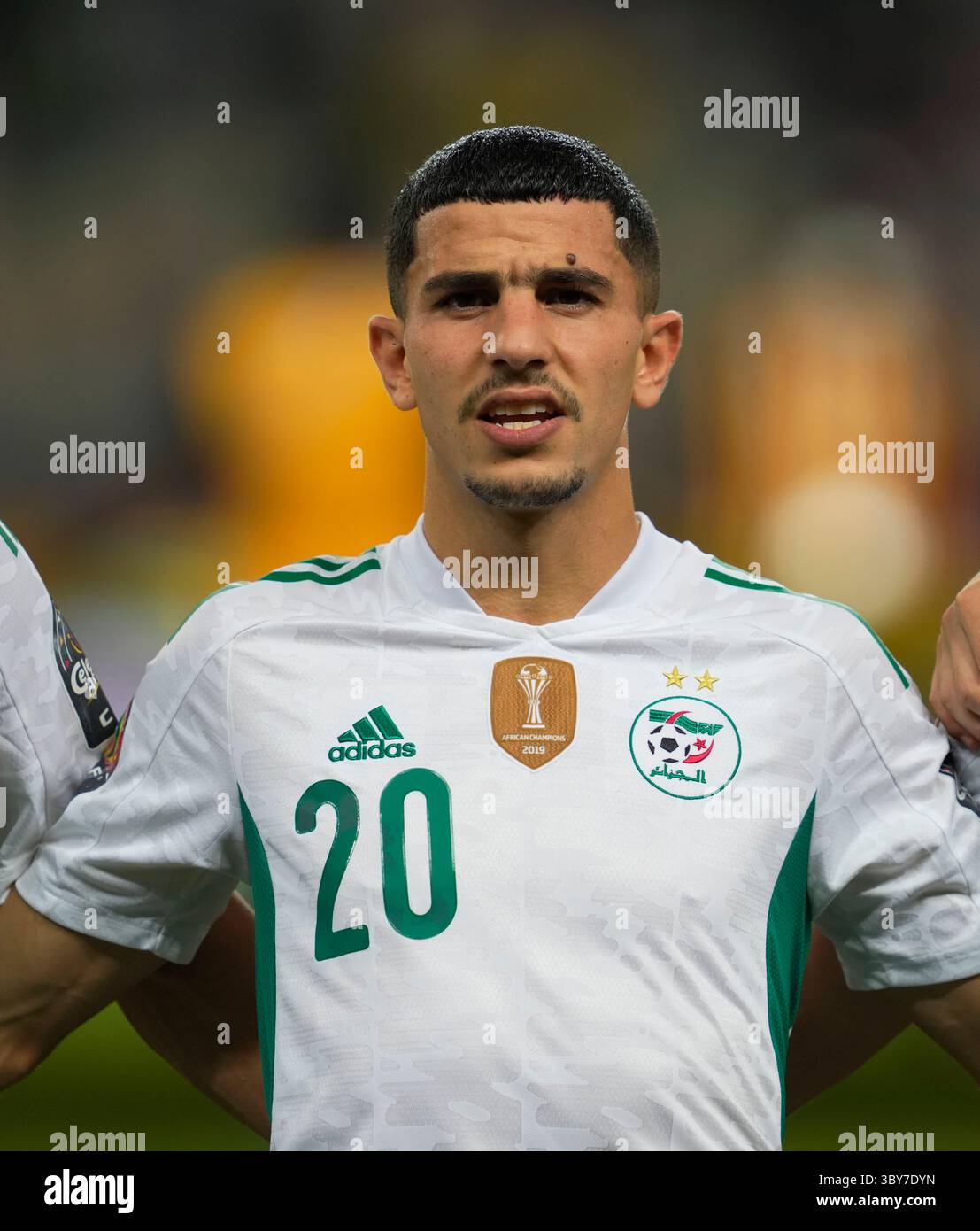 Douala, Cameroun, 16 janvier 2022 : Youcef Atal d'Algérie lors de l'Algérie contre Guinée équatoriale - Coupe d'Afrique des Nations au stade Japoma. Kim Price/CSM.(image de crédit : &copy ; Ulrik Pedersen/CSM via ZUMA Wire) Banque D'Images