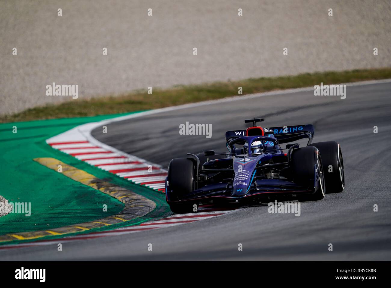 24 février 2022, Montmelo, Espagne : NICHOLAS LATIFI du Canada et Williams Racing pilotent pendant la deuxième journée des essais de pré-saison de formule 1 FIA 2022 sur le circuit de .Barcelona-Catalunya à Montmelo, Espagne. (Crédit image : © James Gasperotti/ZUMA Press Wire) Banque D'Images