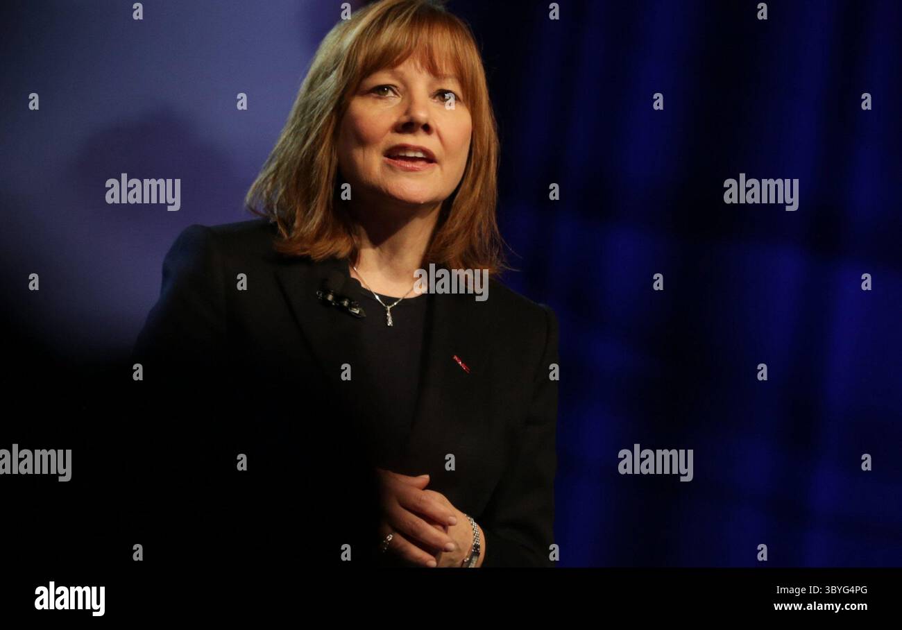 12 janvier 2014 - Detroit, mi, États-Unis - Mary Barra, nouvelle PDG de General Motors, présente le tout nouveau Canyon 2015 de GMC lors d'un événement au Russell Industrial Center de Detroit le dimanche 12 janvier 2014. (Crédit image : © Romain Blanquart/Detroit Free Press via ZUMA Press Wire) Banque D'Images