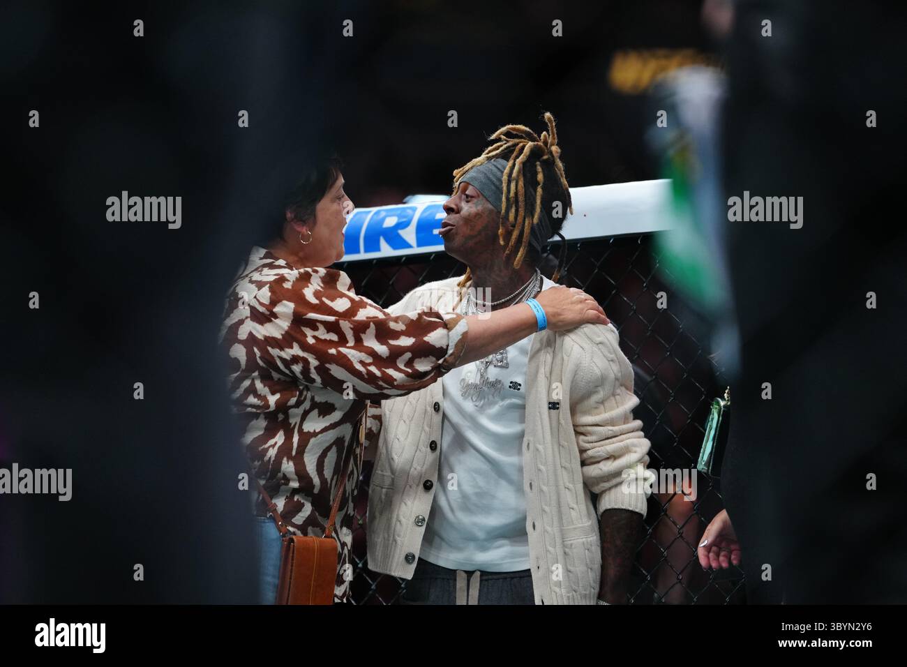 New Orleans, Louisiane, États-Unis. 19 juillet 2025. NEW ORLEANS, LOS ANGELES - 19 JUILLET : Lil Wayne à l'UFC318 - Holloway vs Poirier 3 au Smoothie King Center le 19 juillet 2025 à la Nouvelle-Orléans, LOS ANGELES (photo par Louis Grasse/PxImages) crédit : px images/Alamy Live News Banque D'Images