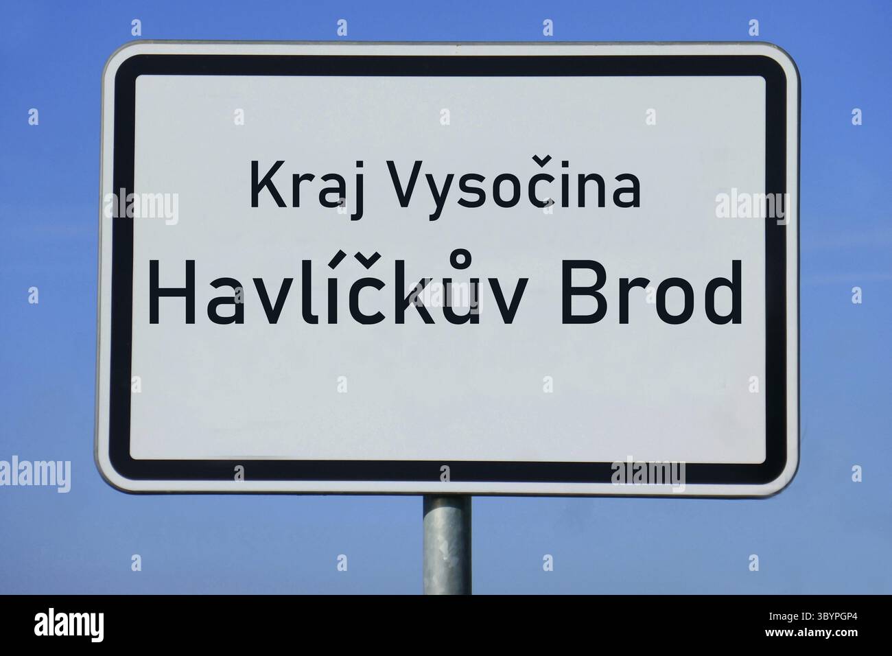 Signe de nom de lieu Kraj Vyso?ina Havli?k?v Brod Banque D'Images