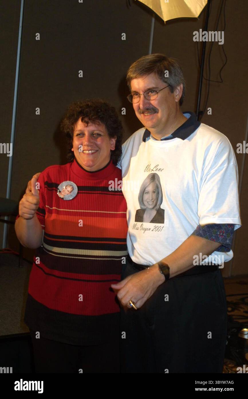 23 SEPTEMBRE 2001 - 31481JBB MISS AMERICA 2002 À ATLANTIC CITY, NEW JERSEY 09/22/01.LES PARENTS DE KATIE HARMAN (LA GAGNANTE DE CETTE ANNÉE DE L'OREGON). (Crédit image : © John Barrett/ZUMA Press Wire) Banque D'Images