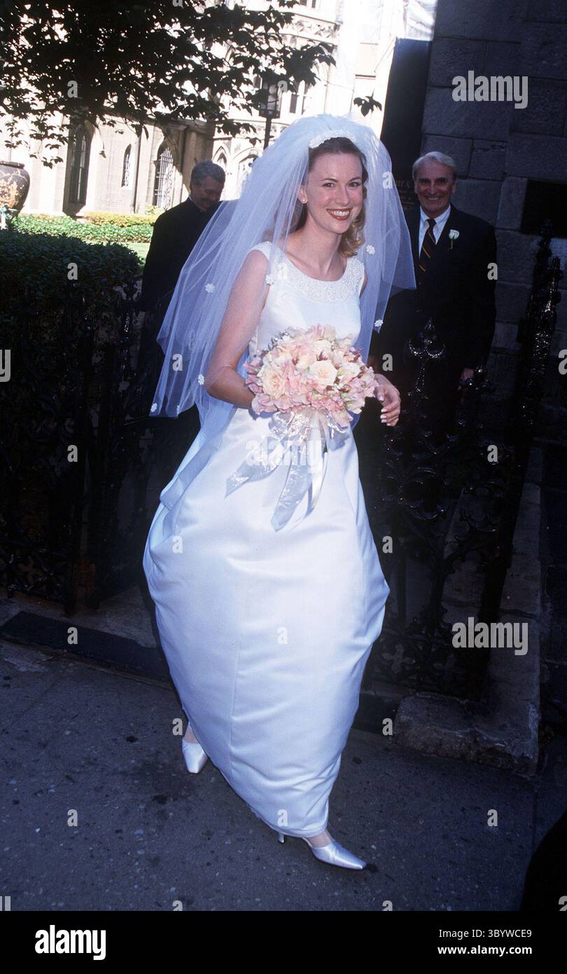 Janvier 1, 2011 -AMANDA CHAROLTTE ROGERS ET KEVIN CHARLES F. MAHONEY'S WEDDING.AT GRACE CHURCH, NYC 06/03/2000.AMANDA CHAROTTE ROGERS (image de crédit : © John Barrett/ZUMA Press Wire) Banque D'Images