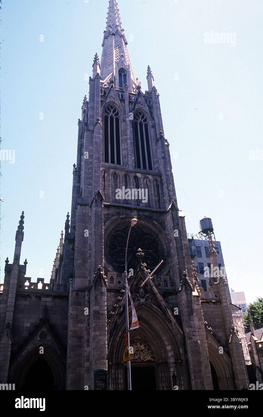 JANVIER 1, 2011 -AMANDA CHAROLTTE ROGERS ET KEVIN CHARLES F. MAHONEY'S WEDDING.AT GRACE CHURCH, NYC 06/03/2000.GRACE CHURCH. (Crédit image : © John Barrett/ZUMA Press Wire) Banque D'Images