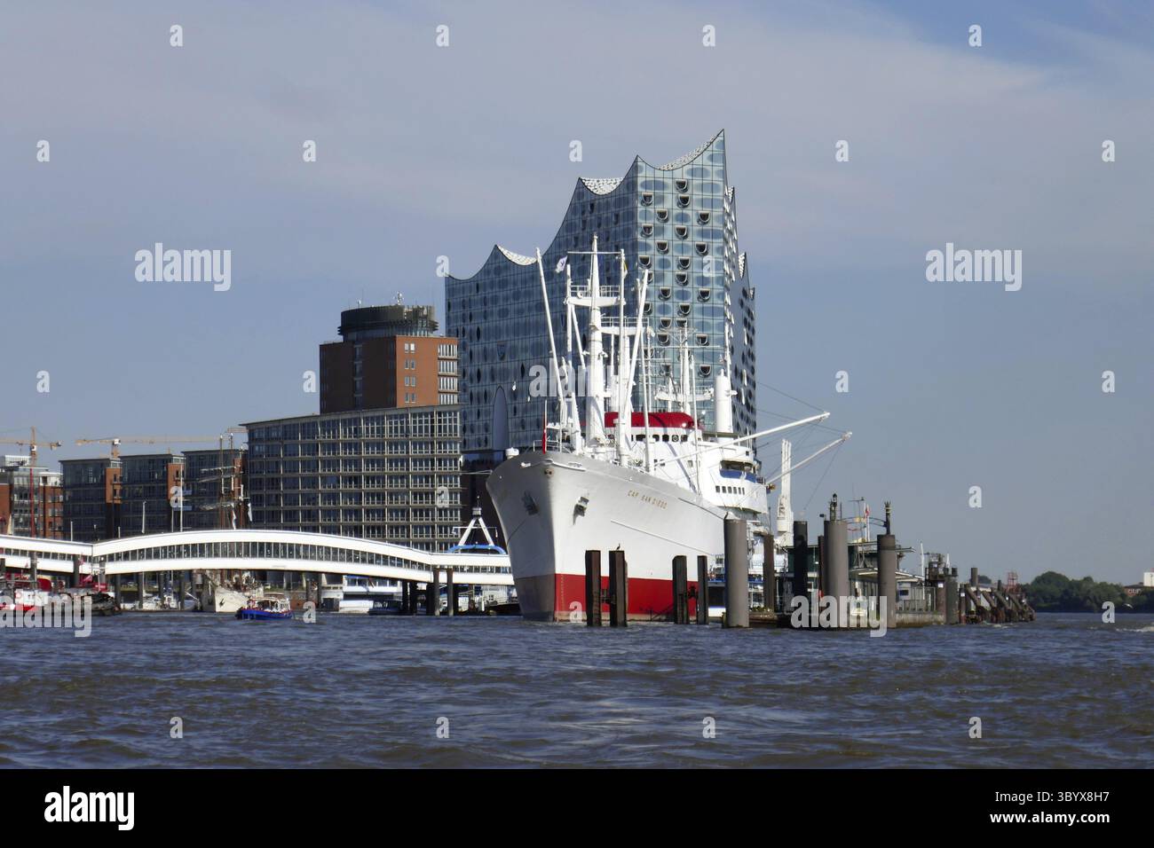 Cap San Diego dans le port de Hambourg Banque D'Images