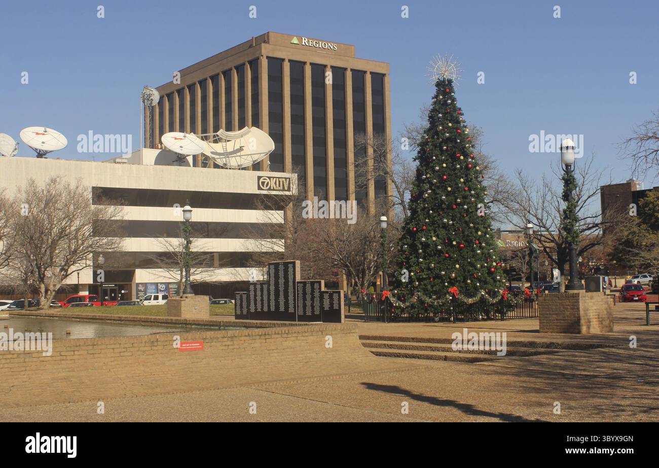 Tyler, TX - 30 décembre 2024 : bâtiments situés dans le centre-ville de Tyler, Texas Banque D'Images