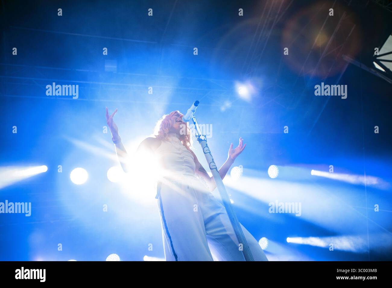 16 juin 2017 - Bergen, Angleterre, Norvège - Norvège, Bergen â€šÃ„Ã¬ 16 juin 2017. La chanteuse, compositrice et musicienne norvégienne Gabrielle Susanne Solheim Leithaug est surtout connue sous le nom de Gabrille et donne ici un concert live lors du festival de musique norvégien Bergenfest 2017 à Bergen. (Crédit image : © Jarle H. Moe/Gonzales photo via ZUMA Press) Banque D'Images