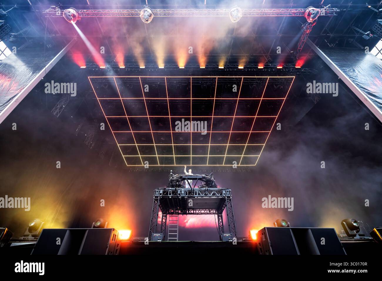 2 juillet 2022, Norvège, Oslo, Ullevaal Stadion : Oslo, Norvège. 02 juillet 2022. Le producteur, DJ et remixeur norvégien KYGO donne un concert au stade Ullevaal d'Oslo., Credit :Terje Dokken / ZUMA Press (Credit image : © Terje Dokken/Gonzales photo via ZUMA Press) Banque D'Images