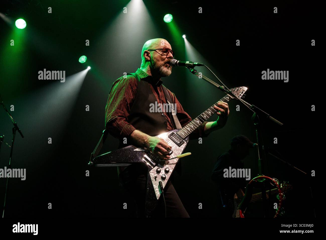 29 janvier 2015 - Copenhague, Angleterre, Danemark - le groupe de rock britannique Wishbone Ash donne un concert à Amager Bio à Copenhague. Ici, le chanteur et guitariste Andy Powell est vu en direct sur scène. Danemark, 29/01 2015. (Crédit image : © Peter Troest/Gonzales photo via ZUMA Press) Banque D'Images