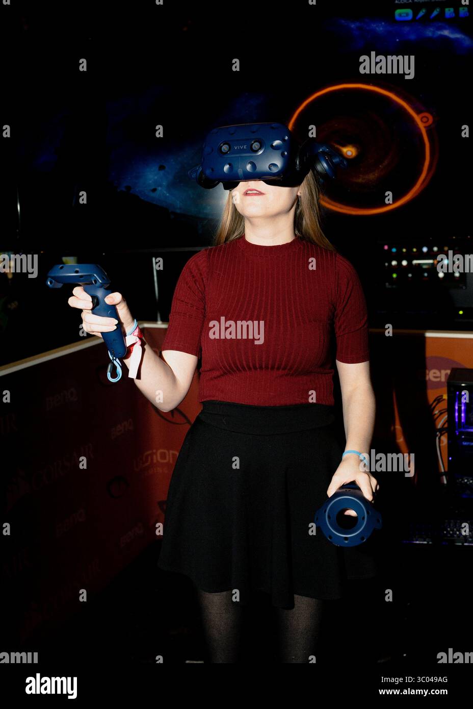 22 février 2020, Danemark : Roskilde, Danemark. 22 février 2020. Une jeune femme teste un jeu de réalité virtuelle au festival GG Festival 2020 à Roskilde., Credit :Mathias Eis Schul / Gonzales photo / ZUMA Press (Credit image : © Mathias Eis Schul / Gonzales/Gonzales photo via ZUMA Press) Banque D'Images