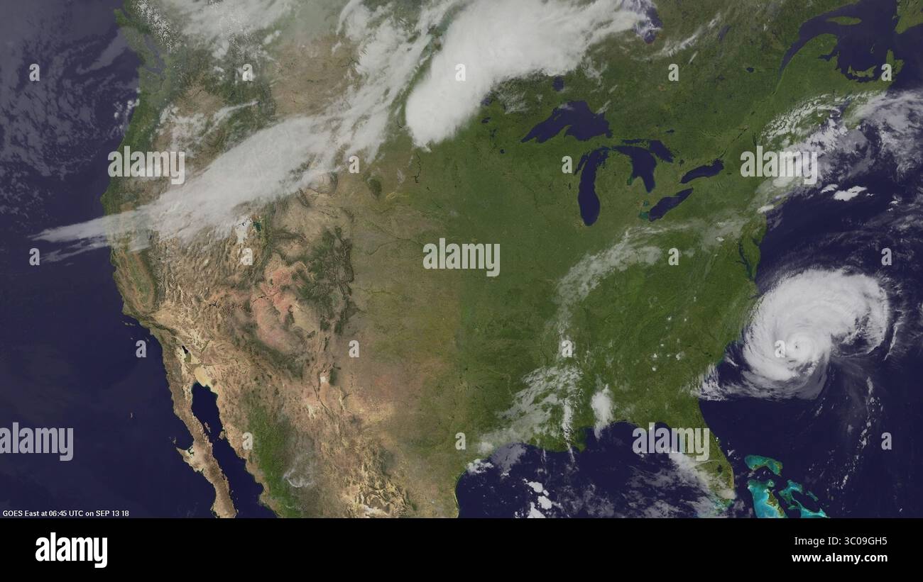 12 septembre 2018 - Houston, TX, États-Unis d'Amérique - vue depuis le satellite NOAA GOES-15 de l'ouragan Florence alors qu'il approche de la côte de Caroline du Nord comme l'une des tempêtes les plus puissantes jamais enregistrées le 12 septembre 2018 en orbite terrestre. (Crédit image : © NOAA via ZUMA Wire) Banque D'Images