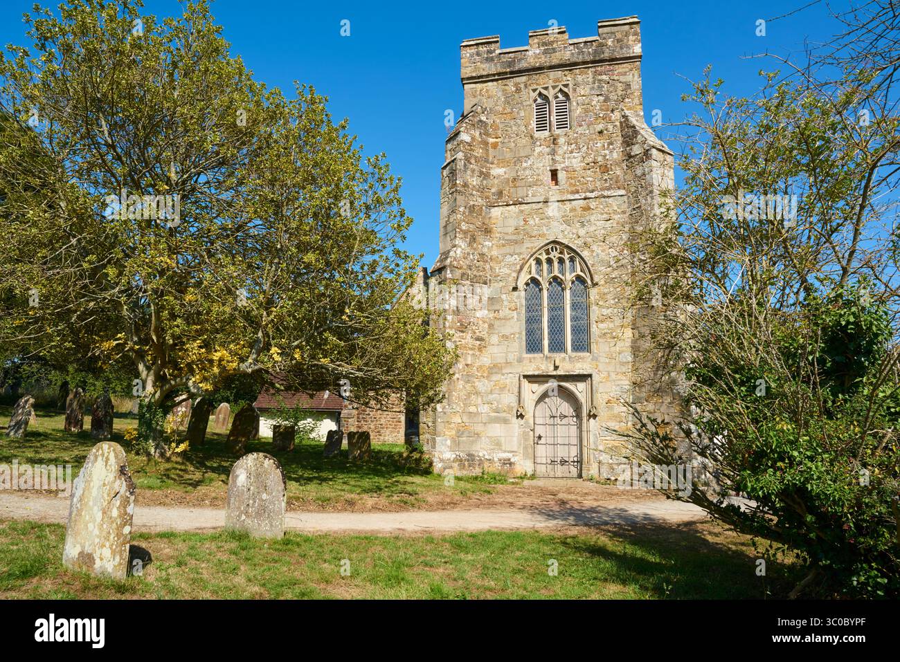 Tour du XVe siècle de l'église St George, Crowhurst, East Sussex UK Banque D'Images