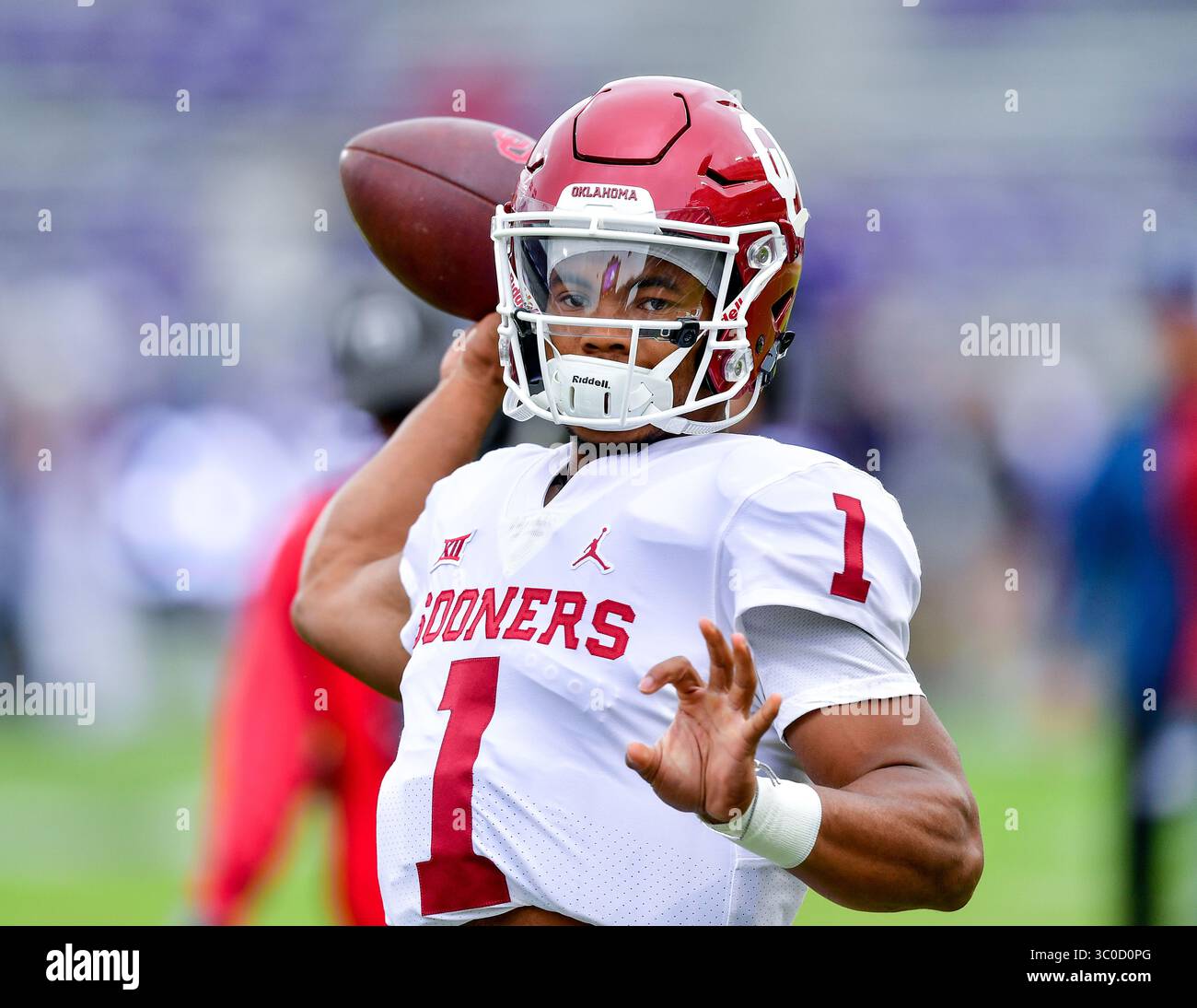 Oklahoma Sooners quarterback Kyler Murray (1) au cours de l'Oklahoma Sooners au TCU Horned Frogs lors d'un match de football de la NCAA au stade Amon G. Carter et Fort Worth au Texas. 10/20/18.Manny Flores/Cal Sport Media. Banque D'Images