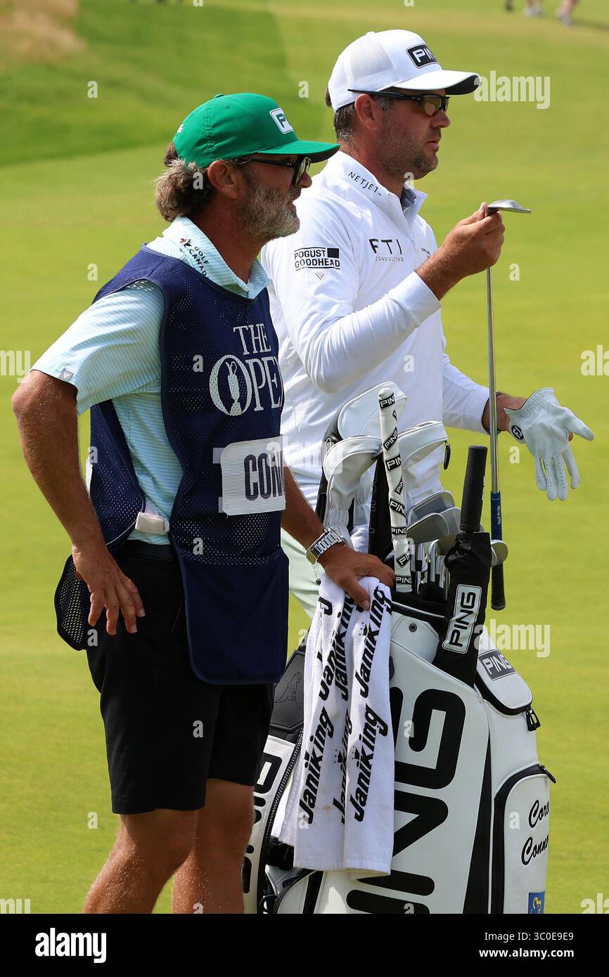 20 juillet 2025 ; Royal Portrush Golf Club, Portrush, comté d'Antrim, Irlande du Nord ; la finale de l'Open Golf Championship ; Corey Conners (CAN) au deuxième trou Banque D'Images