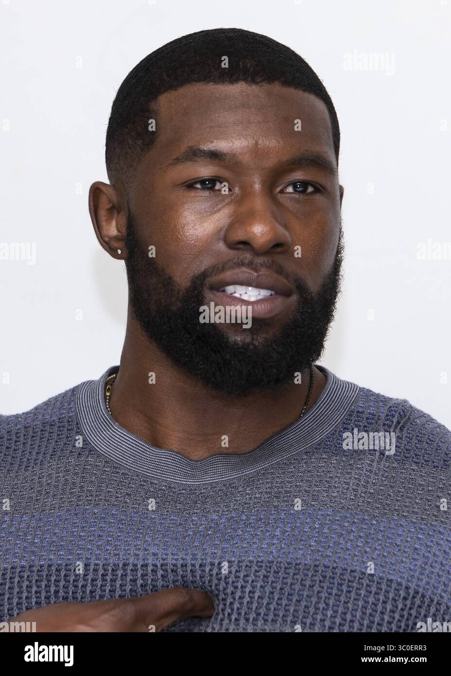 12 novembre 2018 - Hollywood, Californie, États-Unis - TREVANTE RHODES fait la promotion du film 'Bird Box' à Hollywood. (Crédit image : © Armando Gallo/ZUMA Studio) Banque D'Images