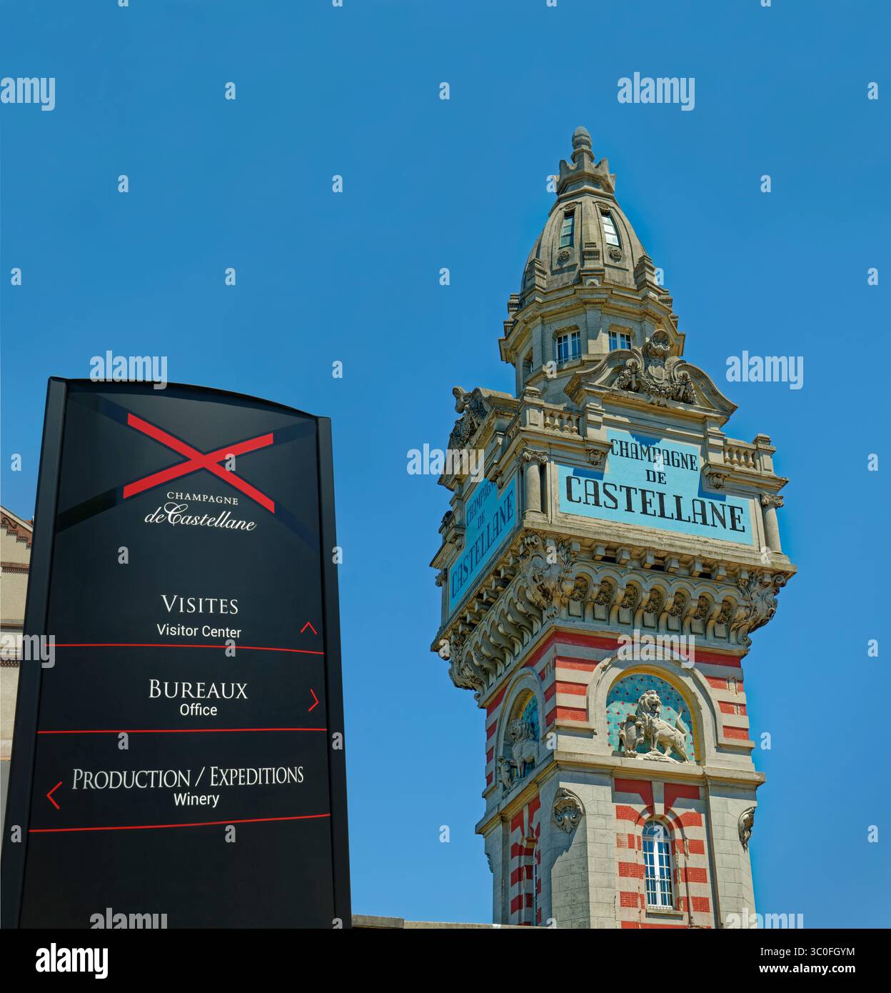 Maison du Champagne de Castellane, qui fait maintenant partie du Groupe Laurent-Perrier à Epernay près de Reims dans la région Champagne du Nord de la France. Banque D'Images