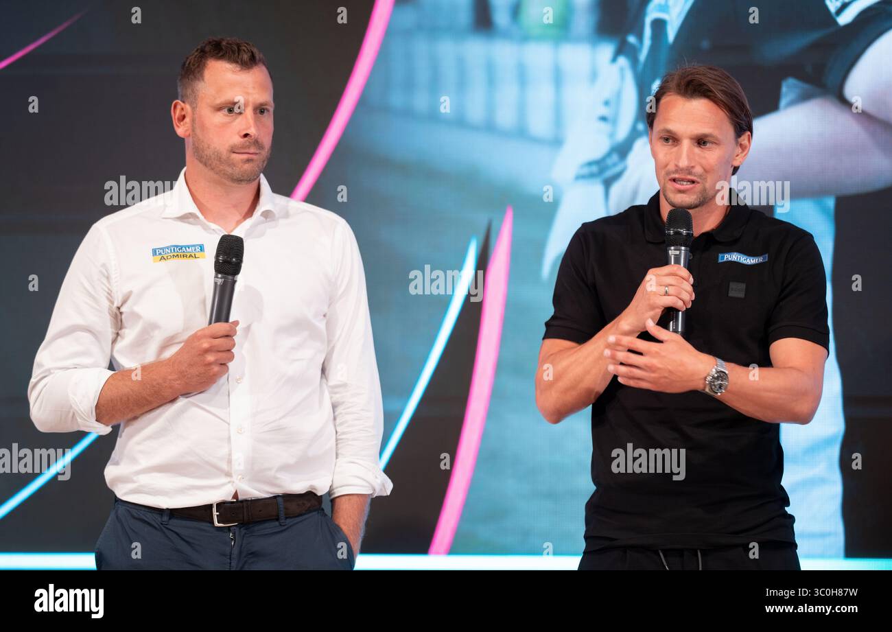 ABD0144 20250721 - WIEN - Österreich : entraîneur Juergen Säumel (Sturm) und Stefan Hierländer (Sturm) am Montag, 21. Juillet 2025, während einer PK der Bundesliga vor Saisonstart in Wien. - FOTO : APA/GEORG HOCHMUTH - 20250721 PD5777 crédit : APA-PictureDesk/Alamy Live News Banque D'Images