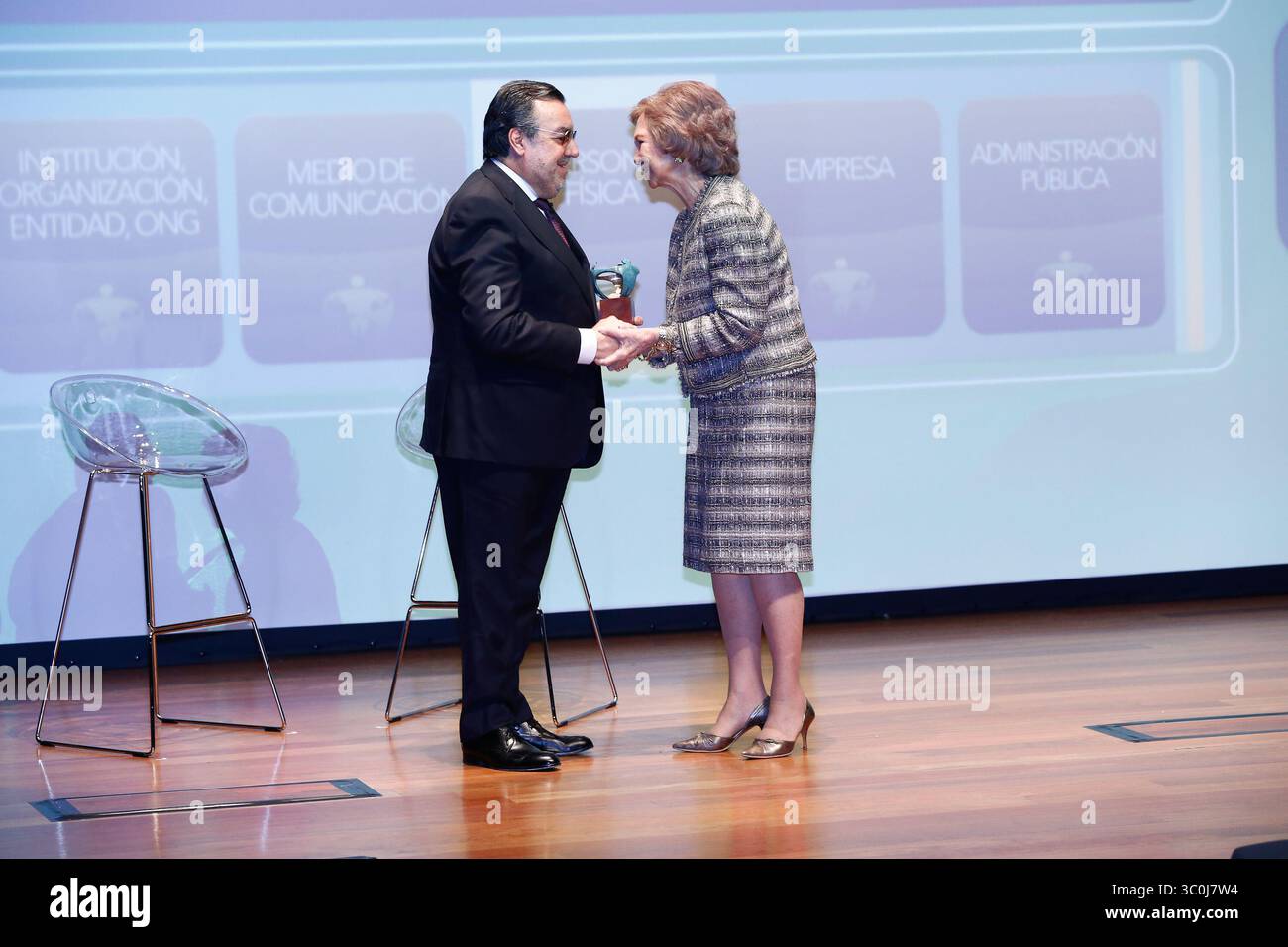 27 novembre 2018 - Madrid, Madrid, Espagne - la Reine Sofia d'Espagne reçoit le ''Premio Espacial Solidarios ONCE'' lors d'un événement célébré au Reina Sofia Art Musseum à Madrid, Espagne, le 29 novembre 2018. (Crédit image : © AFP7 via ZUMA Wire) Banque D'Images