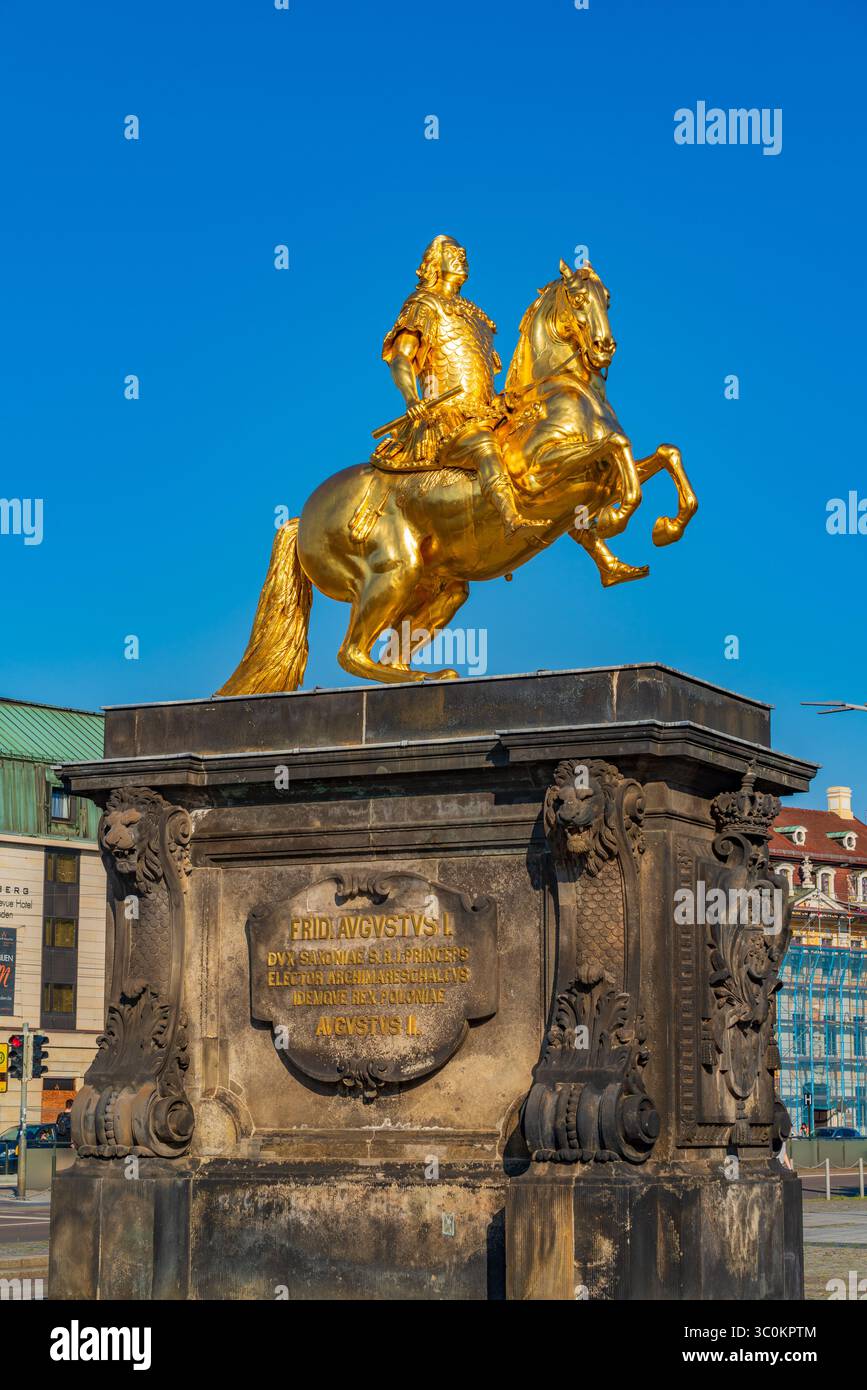 Goldener Reiter, une statue d'or d'Auguste le fort à Dresde, en Allemagne Banque D'Images
