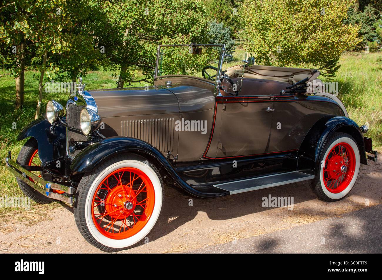 WOODLAND PARK, COLORADO, États-Unis : une Ford A Roadster 1929 exposée au Cruise Above the Clouds car Show à Woodland Park, Colorado. Banque D'Images