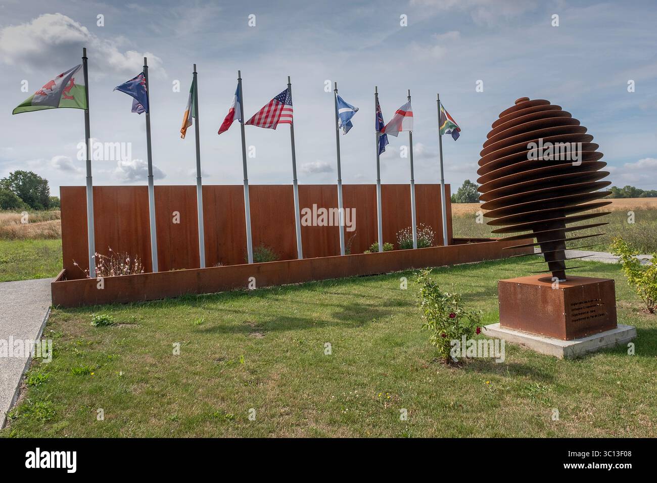 Mémorial hommage aux 137 joueurs de rugby internationaux tués lors du conflit de 1914-1918, à Fromelles, France. Banque D'Images