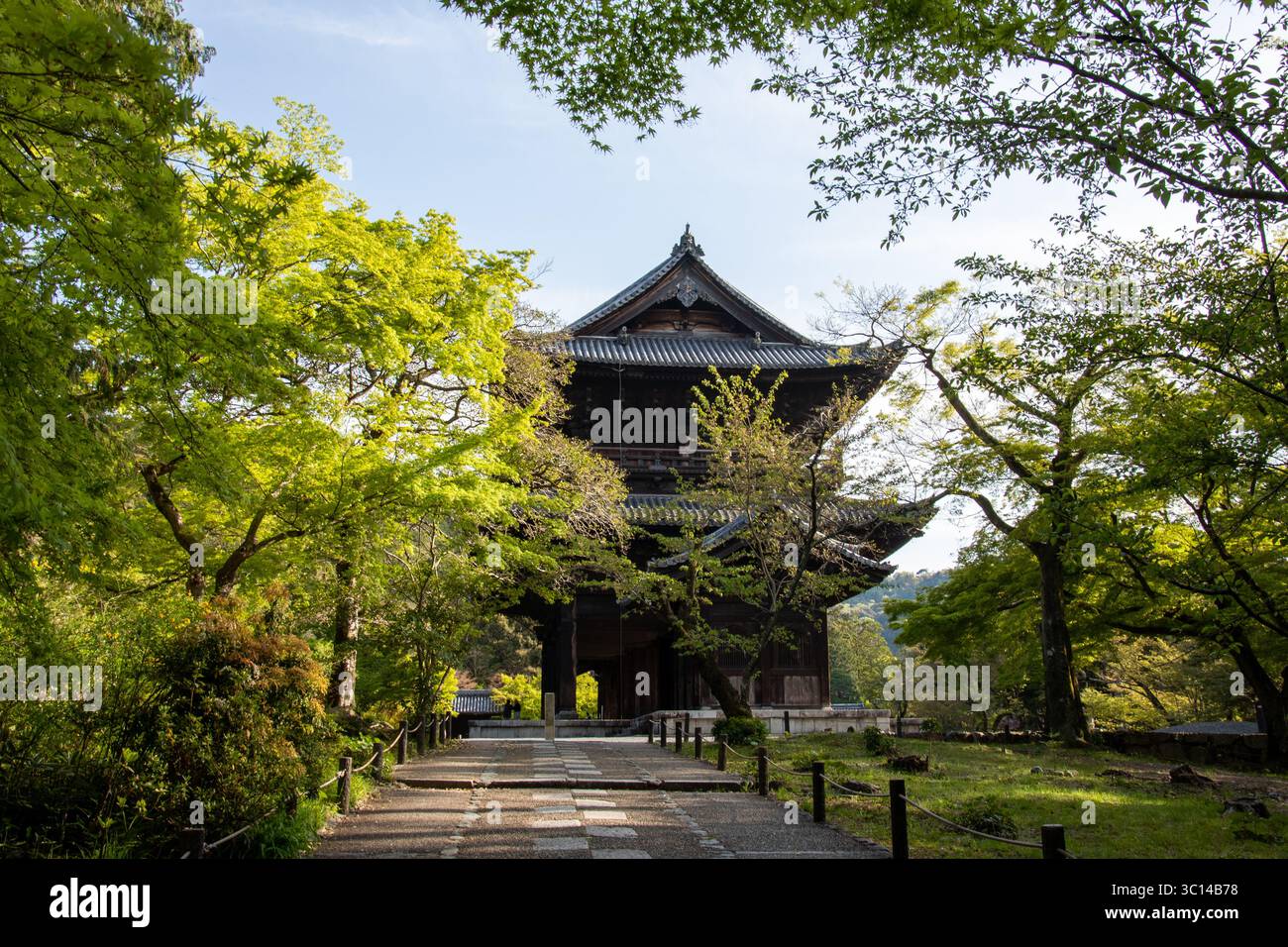 Kyoto Japon temples sakura cerisiers parcs personnes fleurs d'argent statues jardins de sable Pavillon d'argent - Ginkakuji Higashiyama Jisho-ji Banque D'Images