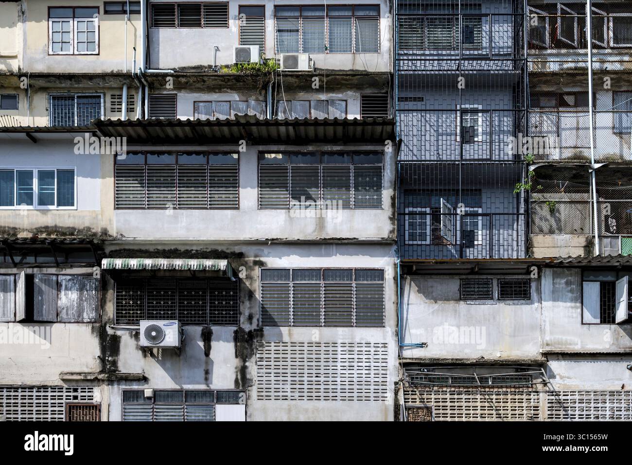 Façade de bâtiment délabrée, Bangkok, Thaïlande Banque D'Images