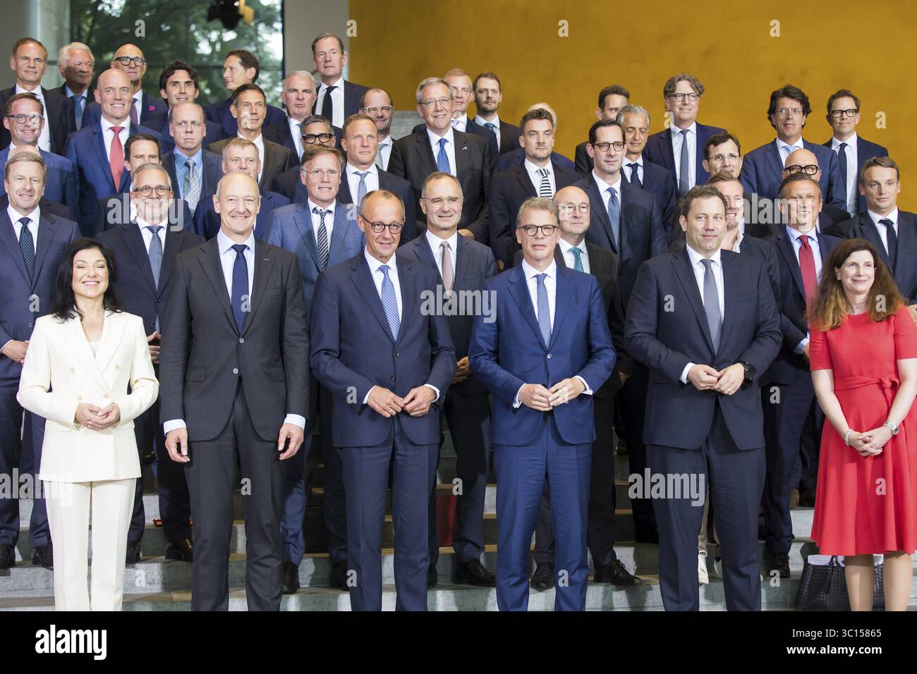 Photo de groupe du sommet sur l'investissement Made for Germany, dont Katherina Reiche (CDU, ministre fédéral de l'économie et Ene Banque D'Images
