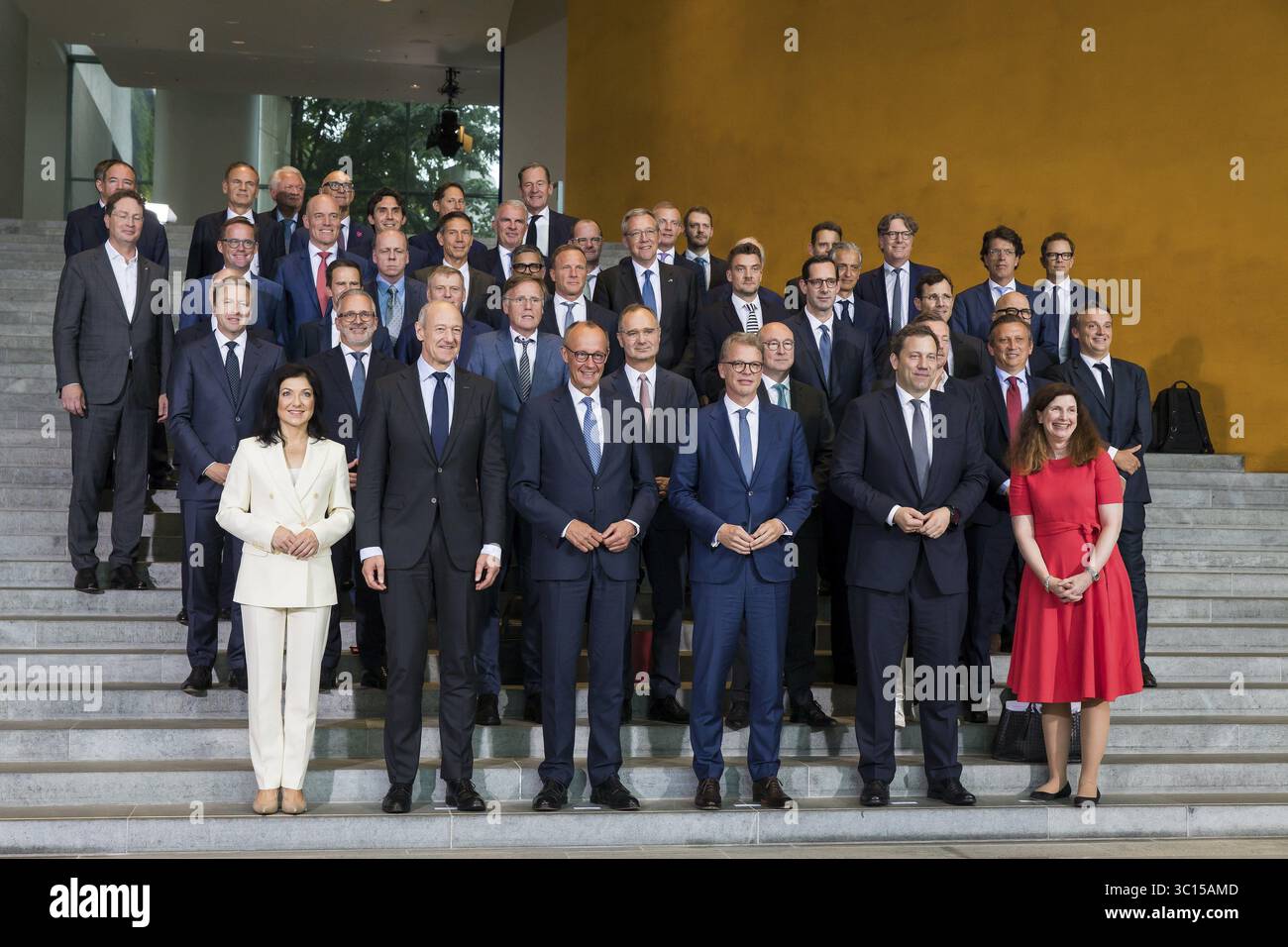 Photo de groupe du sommet sur l'investissement Made for Germany, dont Katherina Reiche (CDU, ministre fédéral de l'économie et Ene Banque D'Images