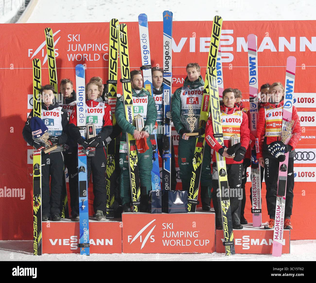 19 janvier 2019 - Zakopane, Pologne - KARL GEIGER, MARKUS EISENBICHLER, STEPHAN LEYHE célébrant après avoir remporté la compétition par équipes de la Coupe du monde de saut à ski FIS à Zakopane. (Crédit image : © Damian Klamka/ZUMA Wire) Banque D'Images